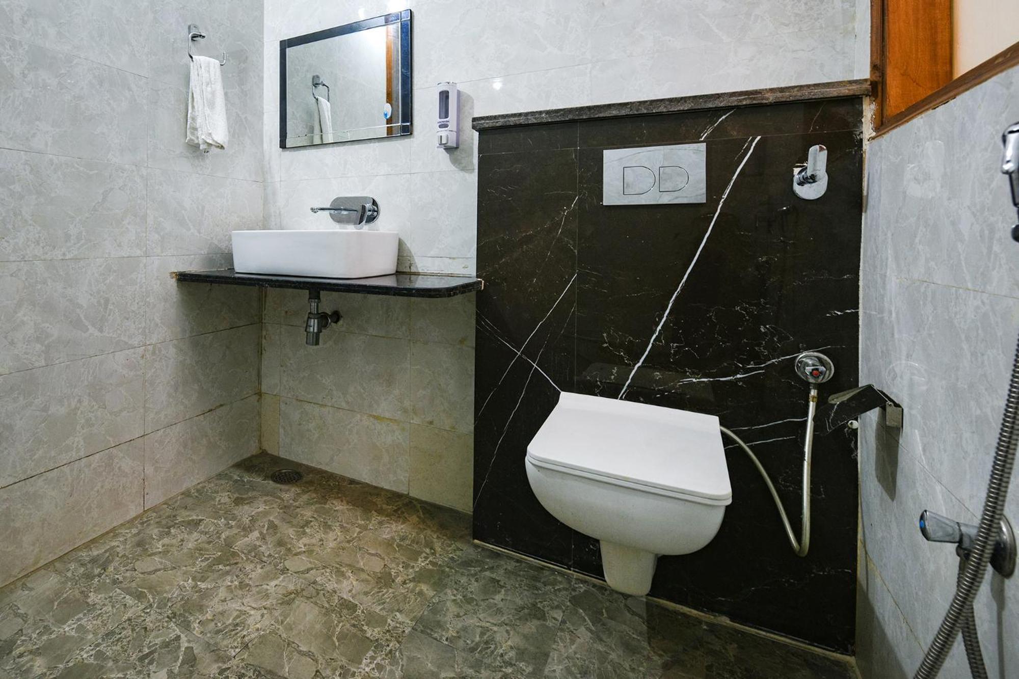 Fabhotel Indian I Гургаон Экстерьер фото